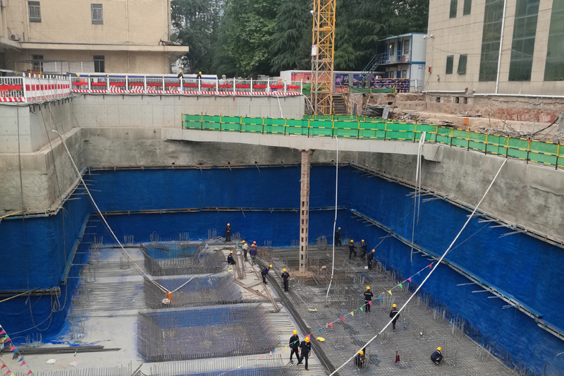 西成鐵路客運(yùn)專線調(diào)度所擴(kuò)建工程基坑支護(hù)設(shè)計(jì)、降水及檢測(cè)工程獲得省級(jí)二等獎(jiǎng)（基坑深度13-14米，降水深度6.3米）